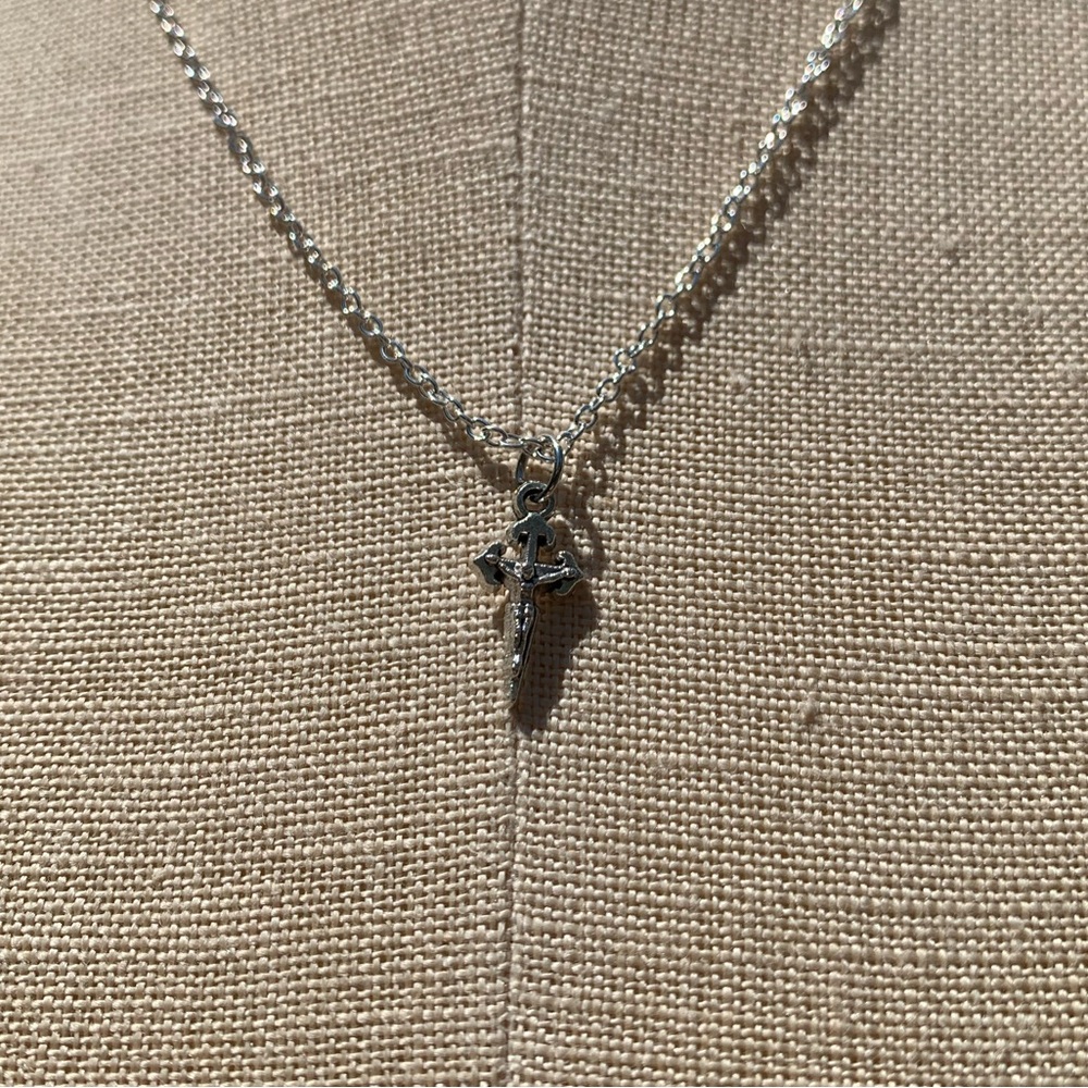 NWT Sterling Silver Plated Chain & Crucifix Alloy Metal Charm Necklace - Picture 14 of 16
